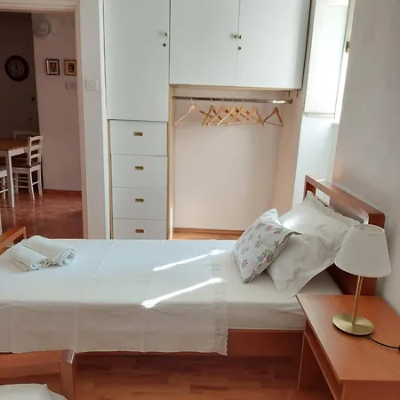 Apartment In Vis Historic Center - Mikula, Ljubica, Toma Exterior photo