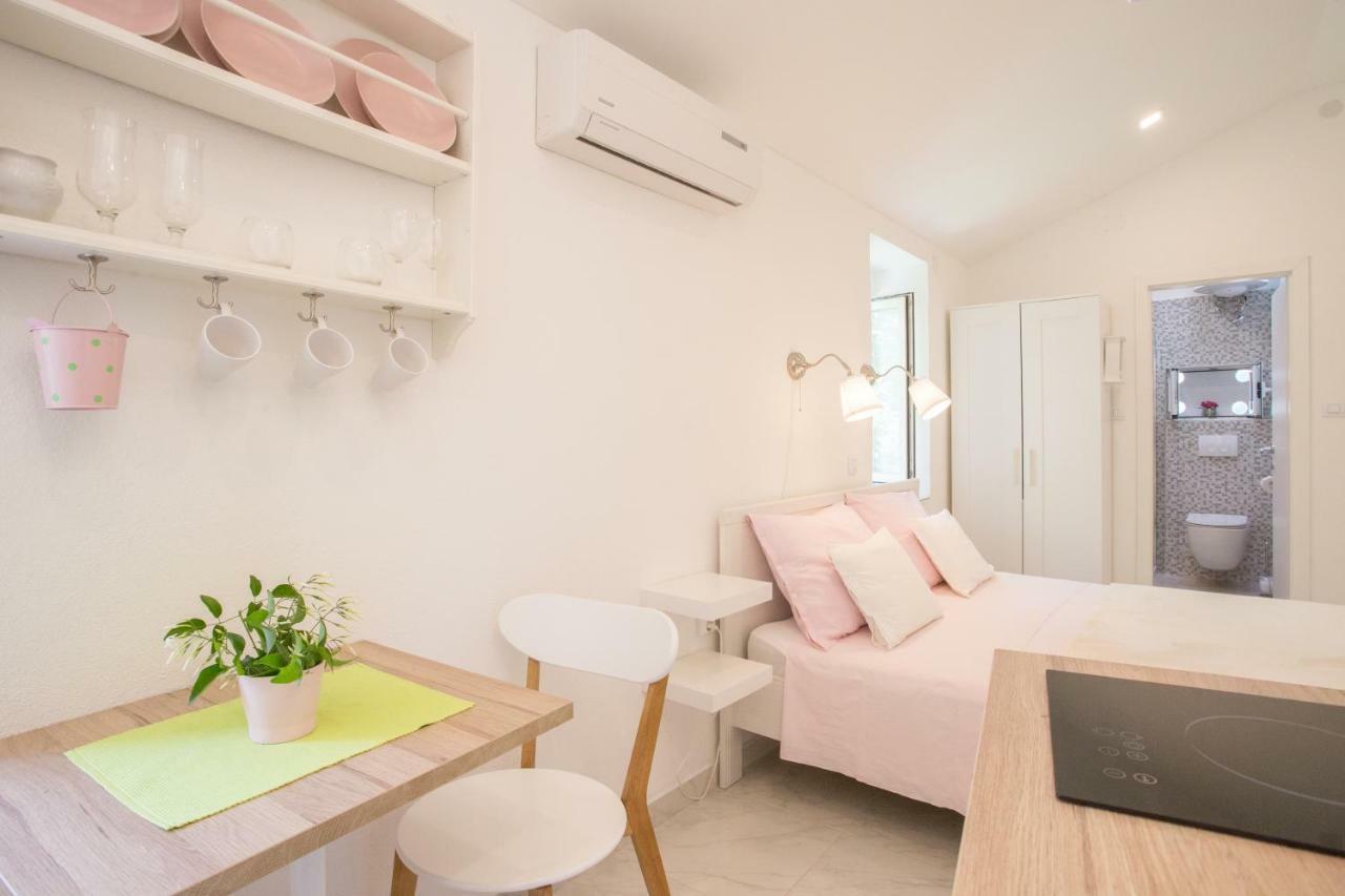 In Historic Center - Mikula, Ljubica, Toma Apartment *